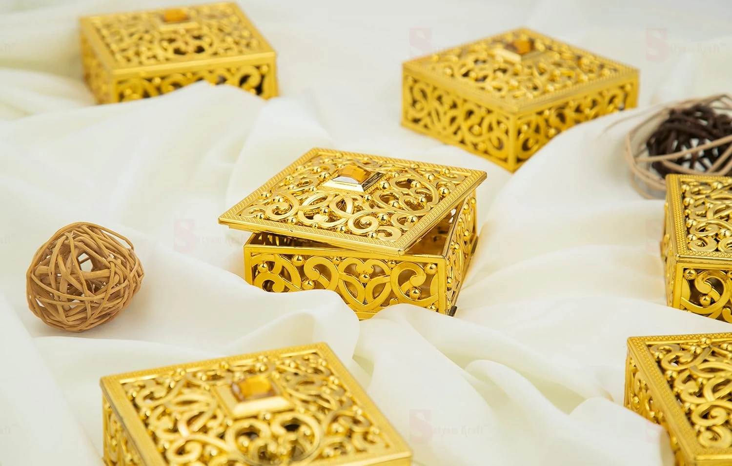 6 Pcs small Golden Decorative Acrylic Gift Boxes With Lid Empty Mini Box for Gifting, Sweets, Return Gifts, jewellery, Wedding, Engagement, Pooja, Festive, Christmas, Small storage