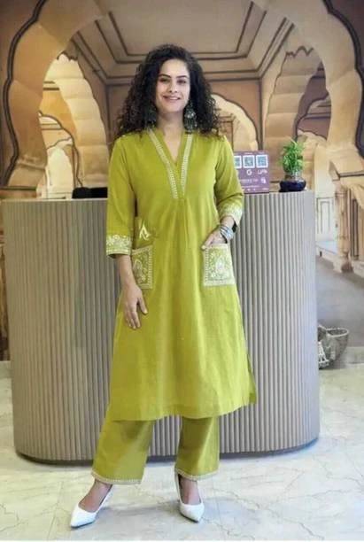 Women Viscose Rayon Kurta Pant Set