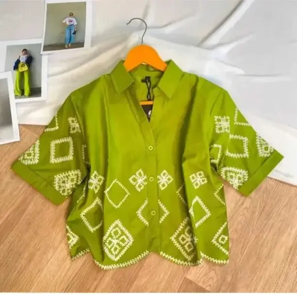 Casual Regular Sleeves Embroidered Women Green Top