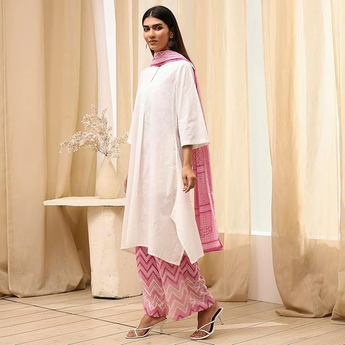Women Cotton Straight Printed Suit Set Size Medium Color Pink