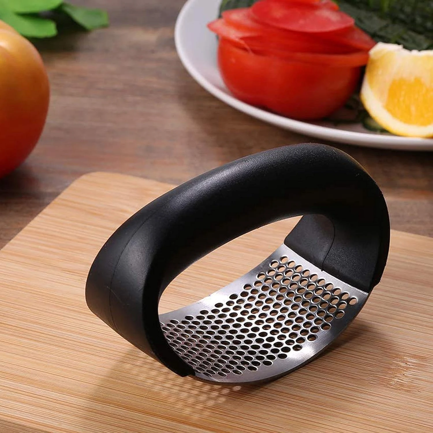 Arc Shape Design Garlic Crusher with Comfortable Grip | Garlic New Kitchen Stainless Steel Garlic Mincer Crusher Squeezer Kitchen Tool