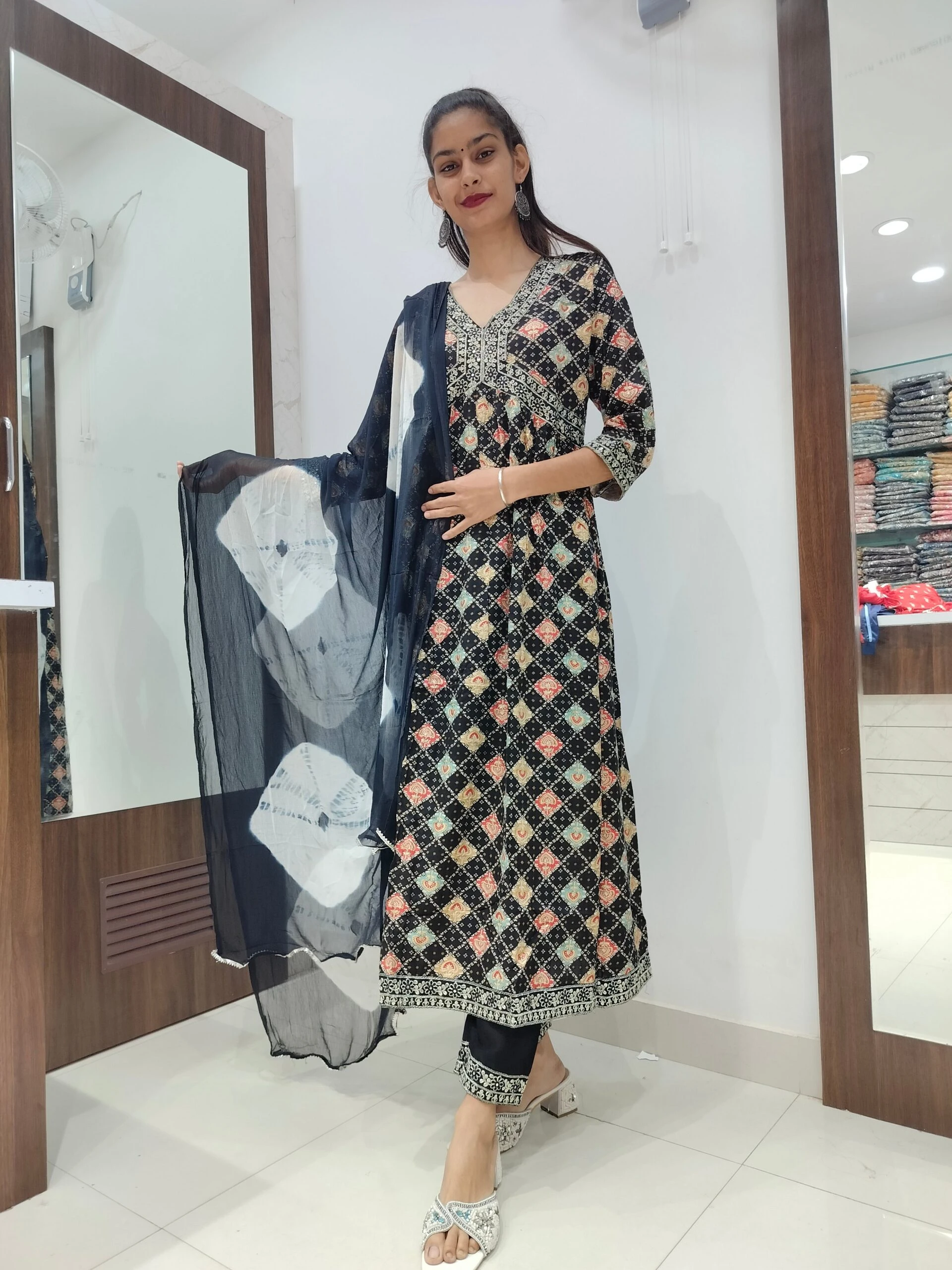 Women's Aliya with anarkali pattern Embroidered Kurta with Pant and Dupatta Set Size Medium Color Multicolor