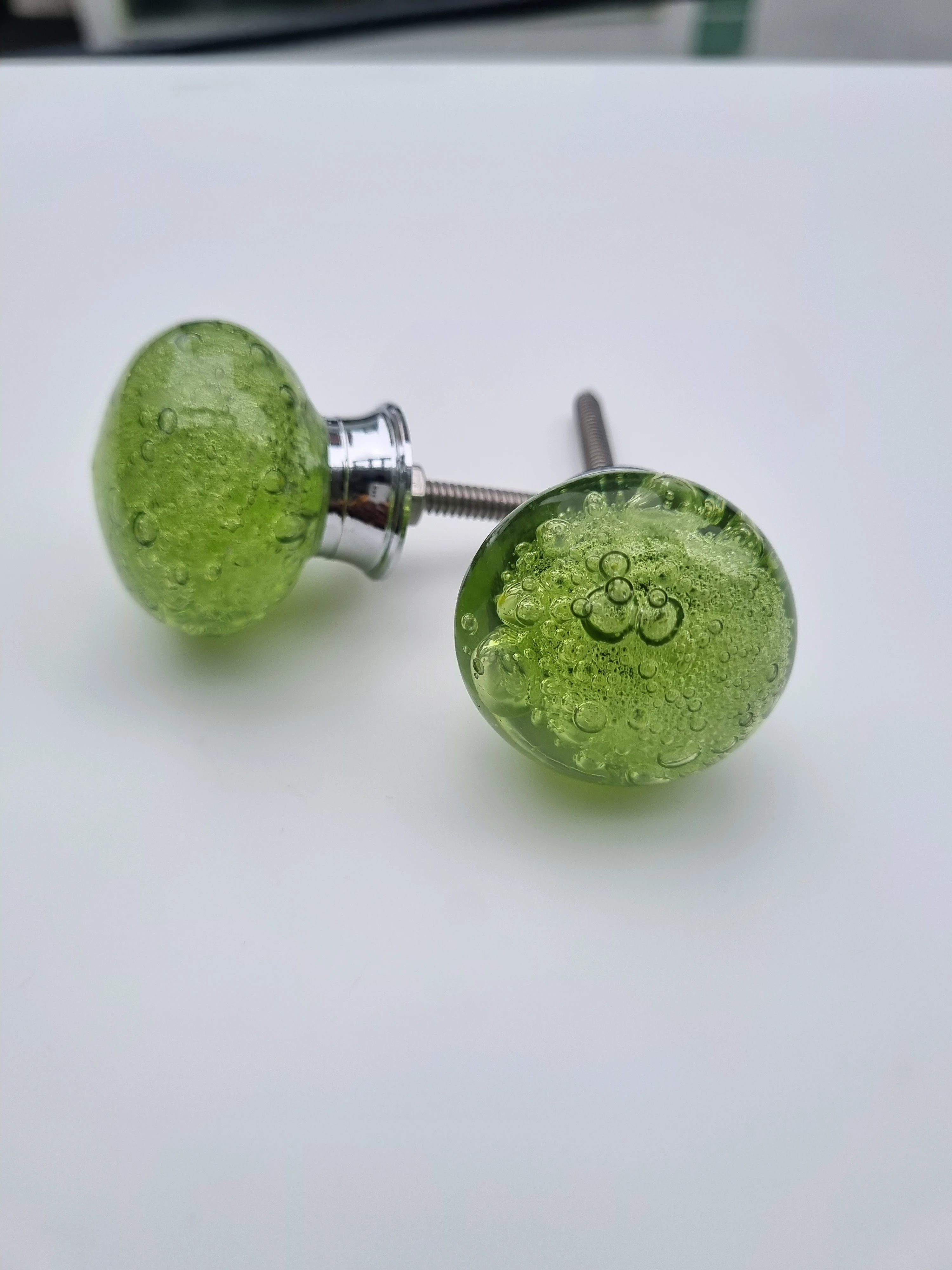 Verdant Bloom Bubble Glass Cabinet Knobs – Set of 2