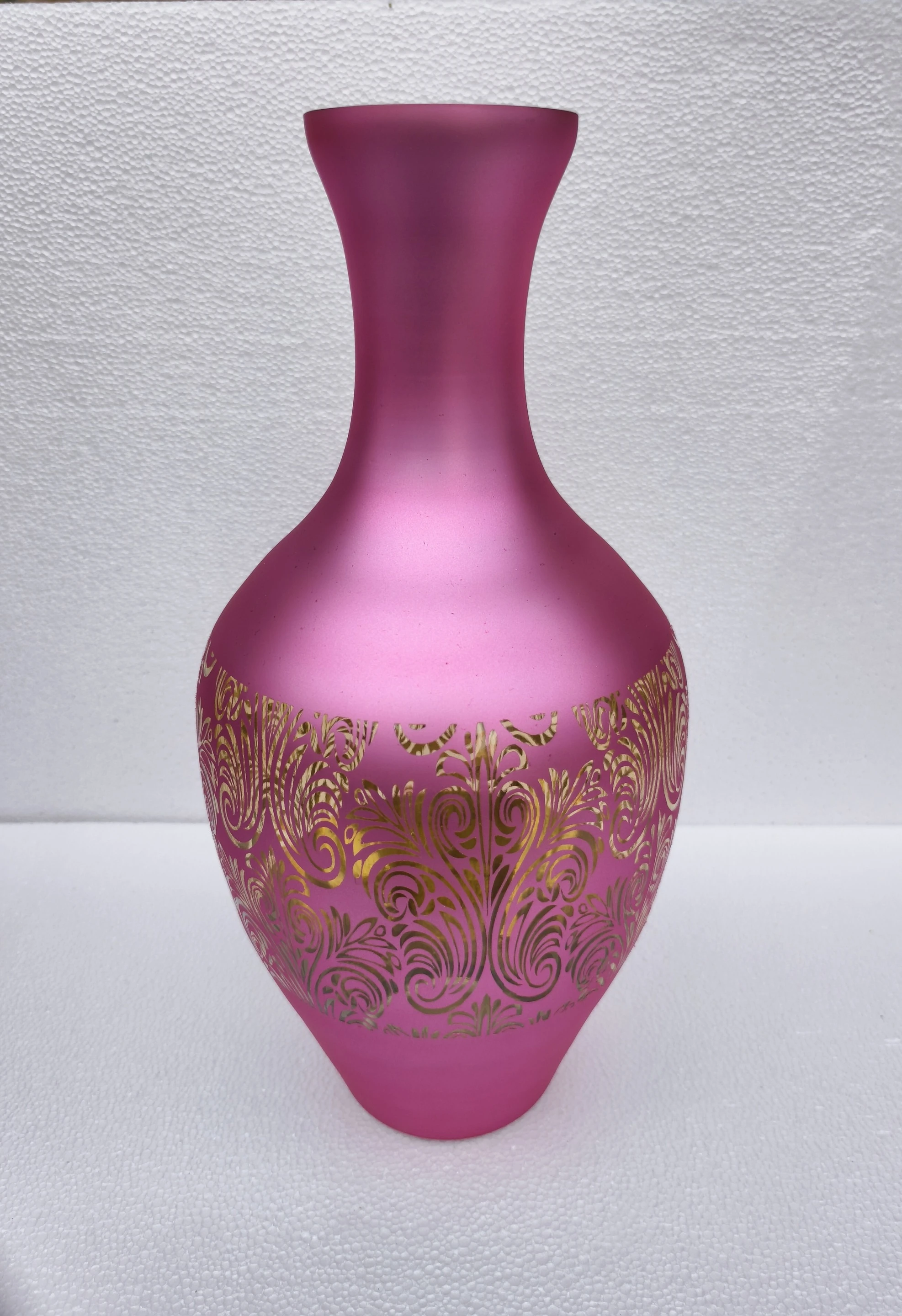 Gold plated pink color flower vase Glass Vase (15 inch, Pink)