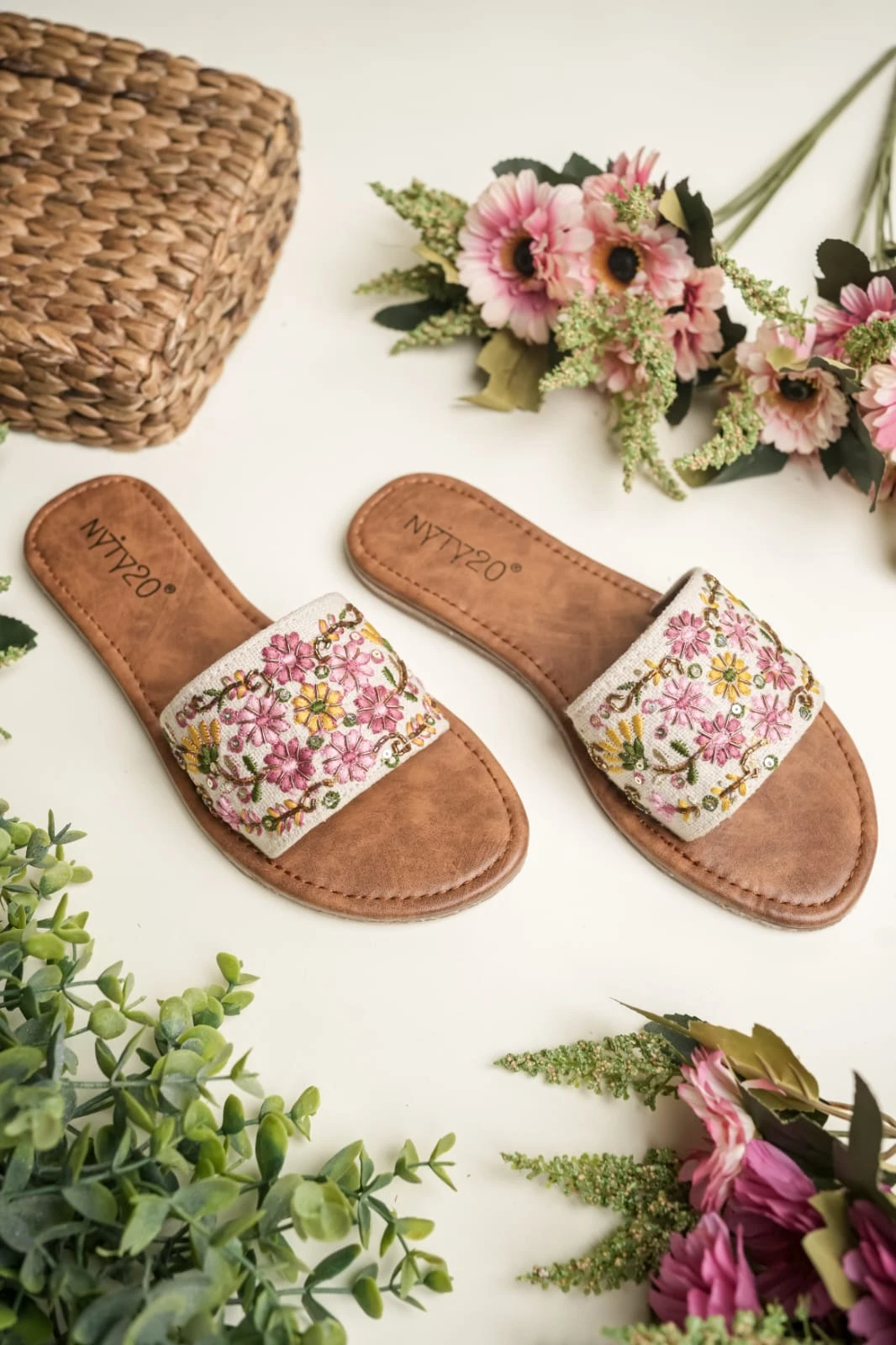 Designer Women’s Hill Slippers – Stylish Ethnic Slip-On Flats with Elegant Embroidery & Comfortable Cushioned Sole